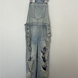 American Eagle distressed overalls